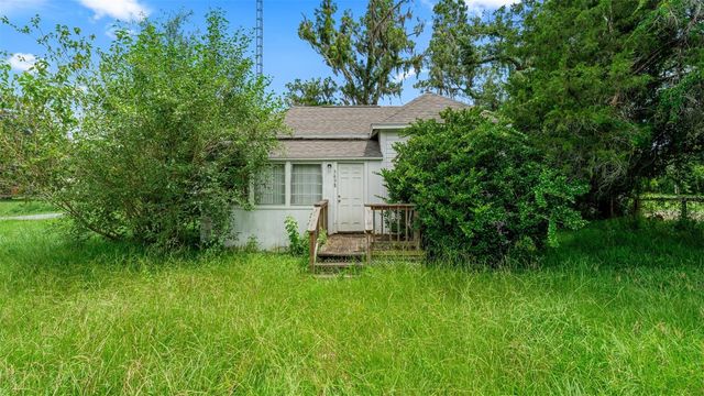 5698 NAVARRE AVENUE, Hampton, FL 32044