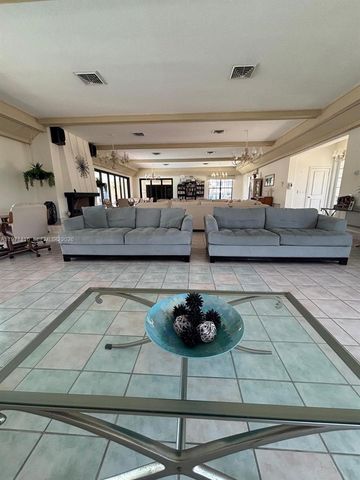 160 Cypress Club Dr 608, Pompano Beach, FL 33060