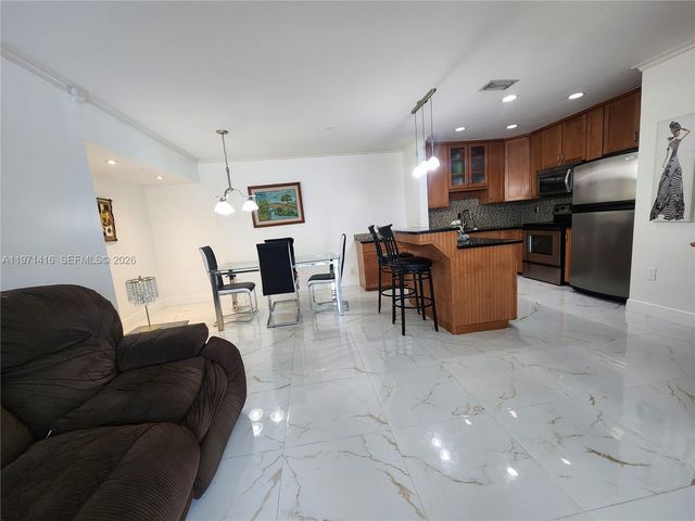 160 Cypress Club Dr 608, Pompano Beach, FL 33060