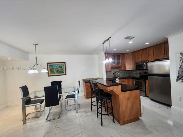 160 Cypress Club Dr 608, Pompano Beach, FL 33060