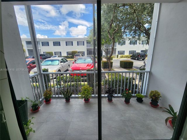 160 Cypress Club Dr 608, Pompano Beach, FL 33060