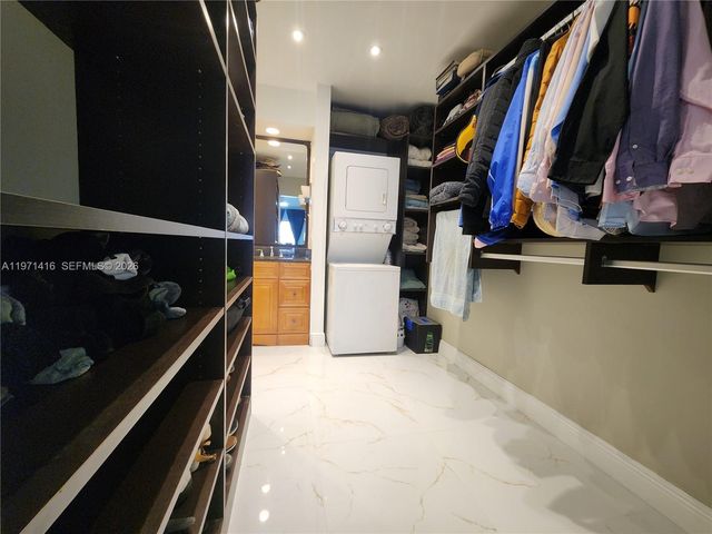 160 Cypress Club Dr 608, Pompano Beach, FL 33060