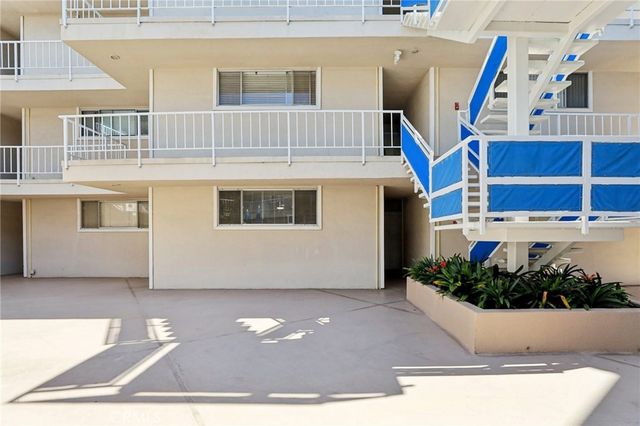 383 Bayshore Avenue 207, Long Beach, CA 90803