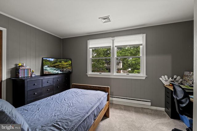 866 DECKER LN, Warminster, PA 18974