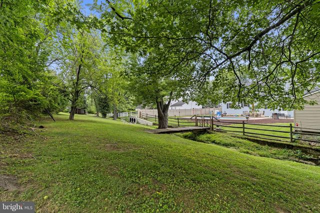 866 DECKER LN, Warminster, PA 18974