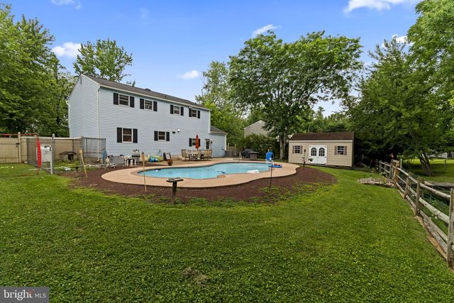 866 DECKER LN, Warminster, PA 18974