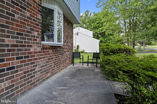 866 DECKER LN, Warminster, PA 18974