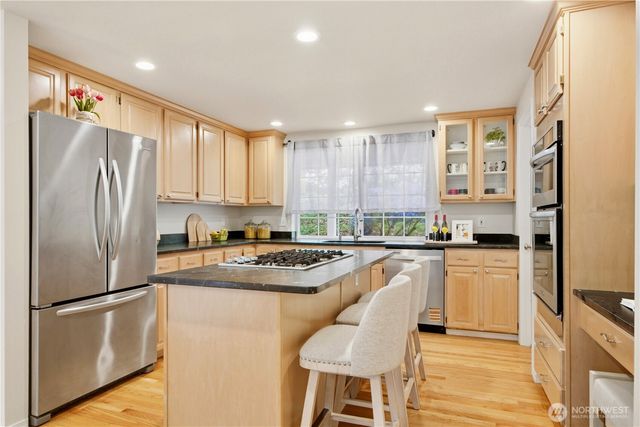 4017 251st Way NE, Redmond, WA 98053