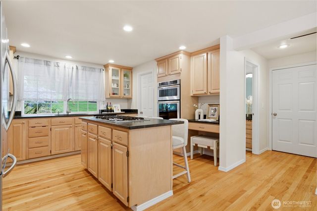 4017 251st Way NE, Redmond, WA 98053