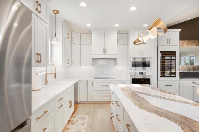 5003 Wenlock Rose Court, Middleton, WI 53562