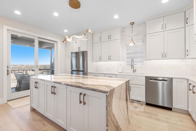 5003 Wenlock Rose Court, Middleton, WI 53562