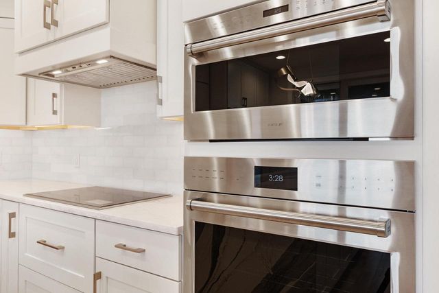 5003 Wenlock Rose Court, Middleton, WI 53562