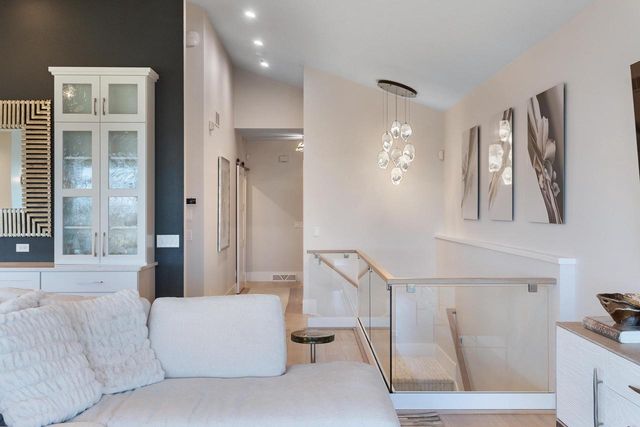 5003 Wenlock Rose Court, Middleton, WI 53562