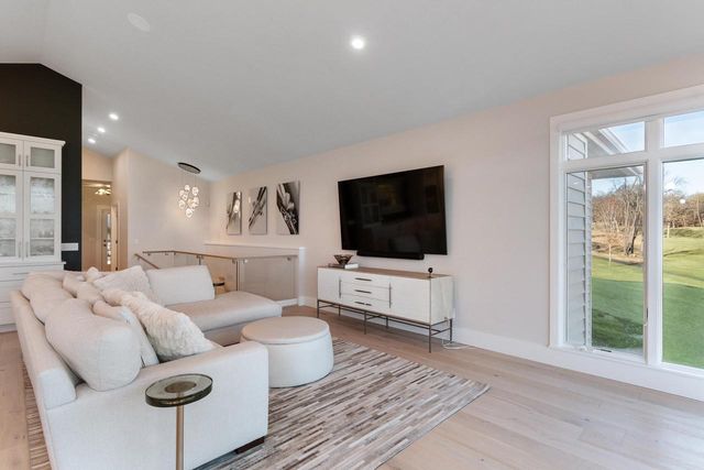 5003 Wenlock Rose Court, Middleton, WI 53562