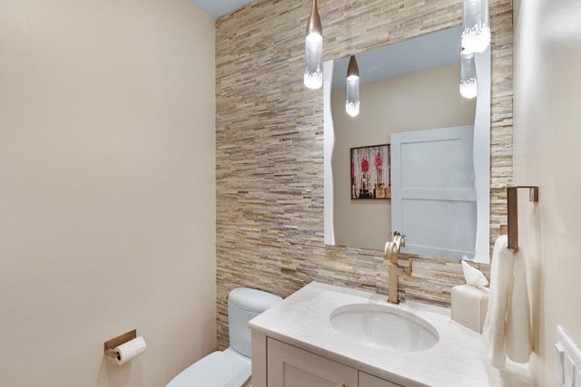 5003 Wenlock Rose Court, Middleton, WI 53562