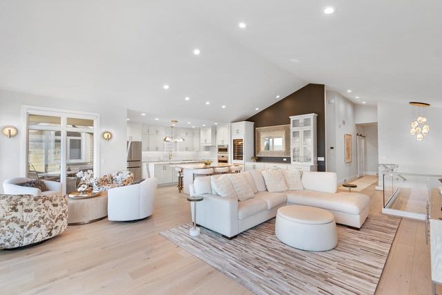 5003 Wenlock Rose Court, Middleton, WI 53562