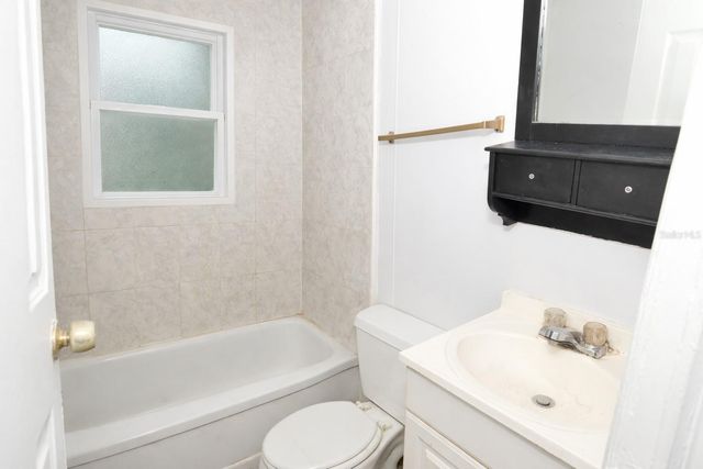 6855 DARTMOUTH AVENUE N, St Petersburg, FL 33710