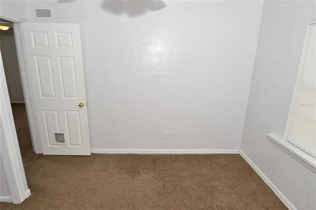 6855 DARTMOUTH AVENUE N, St Petersburg, FL 33710