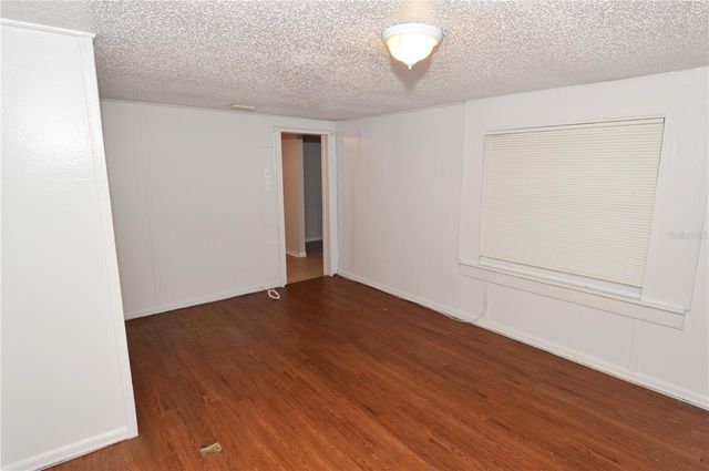 6855 DARTMOUTH AVENUE N, St Petersburg, FL 33710