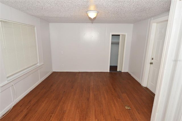 6855 DARTMOUTH AVENUE N, St Petersburg, FL 33710