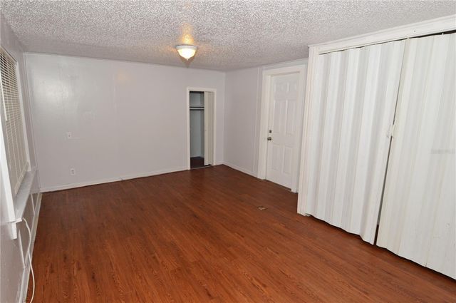 6855 DARTMOUTH AVENUE N, St Petersburg, FL 33710