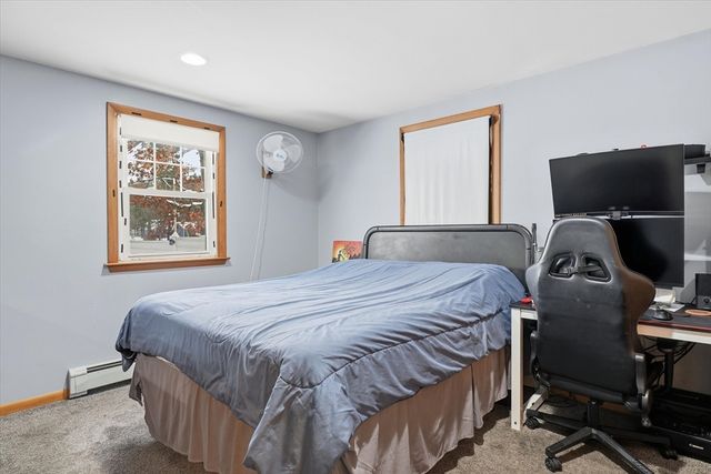 8 Crest Drive, Somersworth, NH 03878