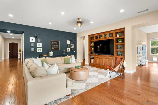 15740 Bacara Ct, San Diego, CA 92131