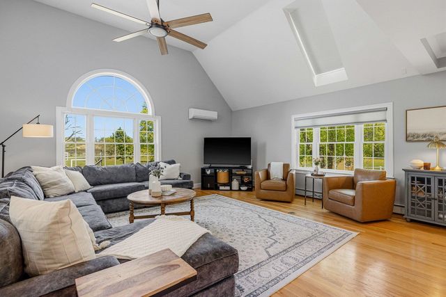 21 Willowbrook Avenue, Greenland, NH 03840