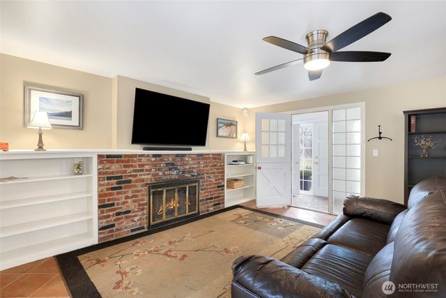 24624 SE 184th Street, Maple Valley, WA 98038