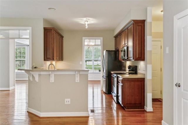 11 Kenan CT, Hampton, VA 23666