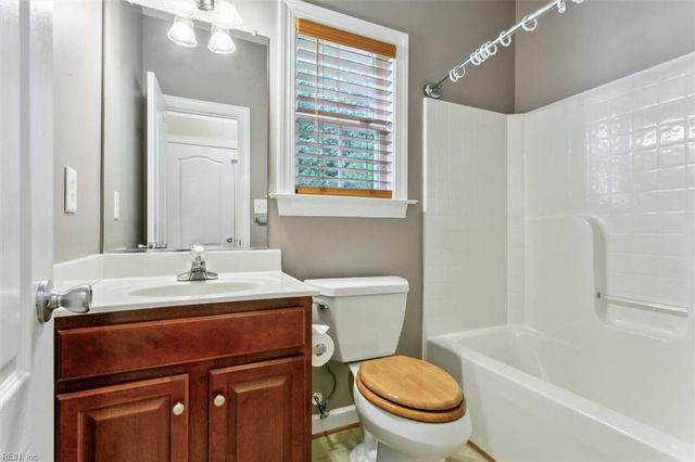 11 Kenan CT, Hampton, VA 23666