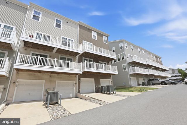 2739 PINEBROOK RD, Landover, MD 20785