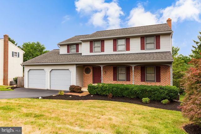 15 BLACKBERRY LN, Ephrata, PA 17522