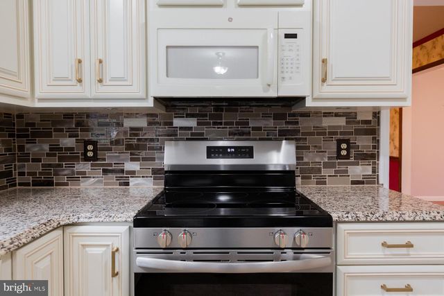 15 BLACKBERRY LN, Ephrata, PA 17522