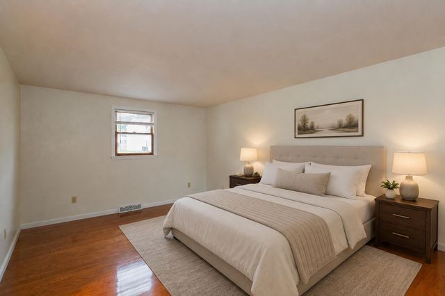 15 BLACKBERRY LN, Ephrata, PA 17522