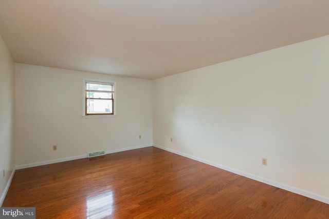 15 BLACKBERRY LN, Ephrata, PA 17522