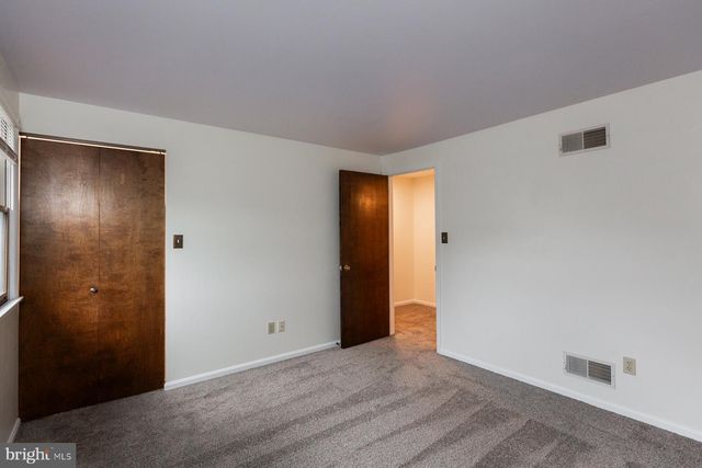 15 BLACKBERRY LN, Ephrata, PA 17522