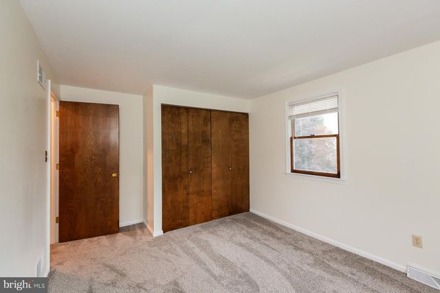 15 BLACKBERRY LN, Ephrata, PA 17522