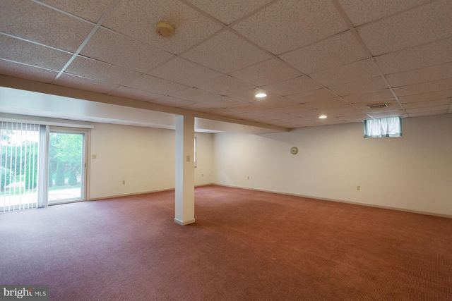 15 BLACKBERRY LN, Ephrata, PA 17522