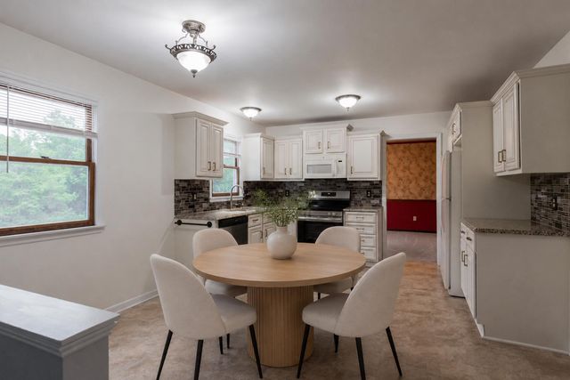 15 BLACKBERRY LN, Ephrata, PA 17522