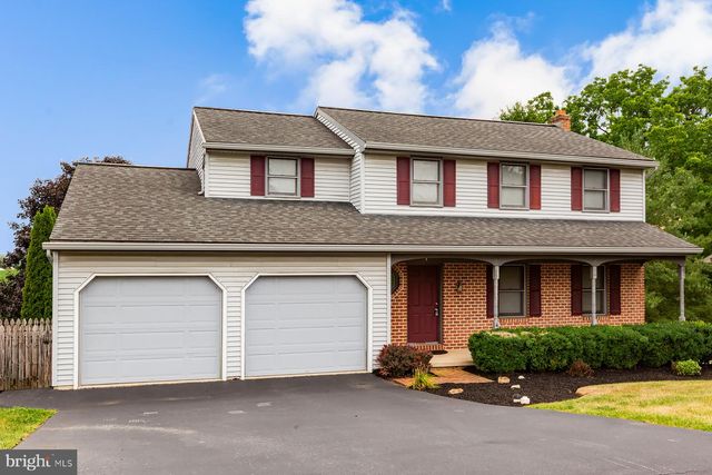 15 BLACKBERRY LN, Ephrata, PA 17522