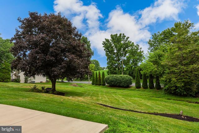15 BLACKBERRY LN, Ephrata, PA 17522