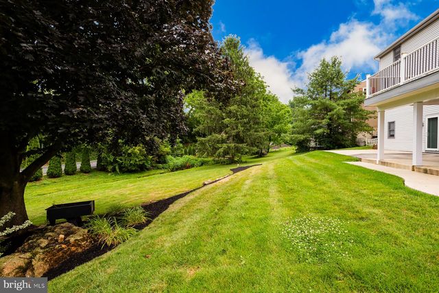 15 BLACKBERRY LN, Ephrata, PA 17522