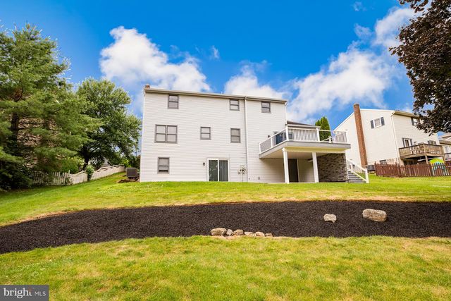 15 BLACKBERRY LN, Ephrata, PA 17522