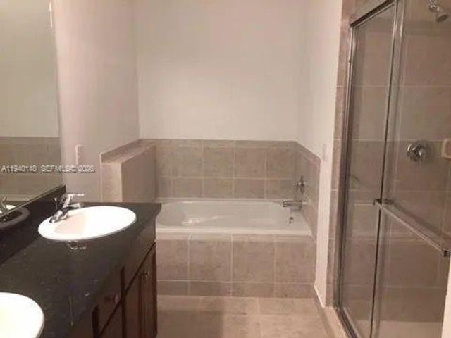 11332 SW 15th St, Pembroke Pines, FL 33025