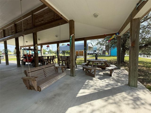 1120 & 1122 Prides Lane, Crystal Beach, TX 77650