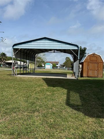 1120 & 1122 Prides Lane, Crystal Beach, TX 77650