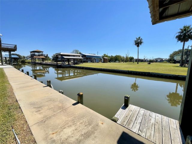 1120 & 1122 Prides Lane, Crystal Beach, TX 77650