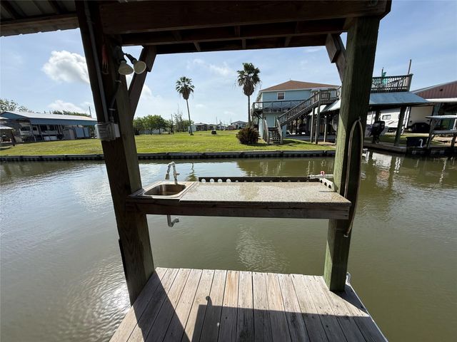 1120 & 1122 Prides Lane, Crystal Beach, TX 77650