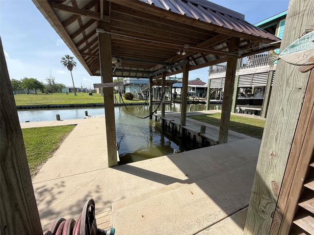 1120 & 1122 Prides Lane, Crystal Beach, TX 77650